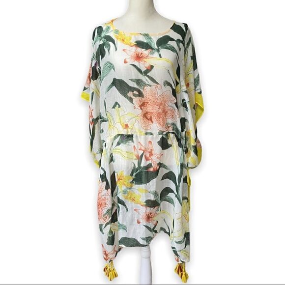 Woven Hearts Ivory Floral Batwing Sleeve Beach Tunic | One Size Fits Most - Picture 2 of 16